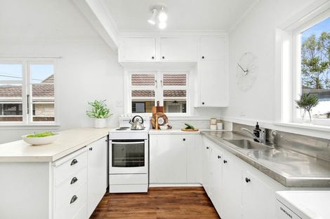 Photo of property in 965 High Street, Avalon, Lower Hutt, 5011