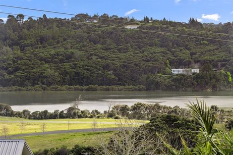 Photo of property in 146 Kittiwake Drive, Schnapper Rock, Auckland, 0632