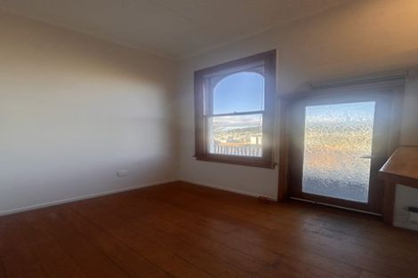 Photo of property in 39 Thompson Street, Mount Cook, Wellington, 6011