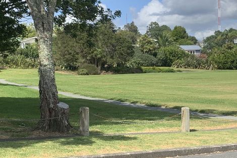 Photo of property in 106b Taikata Road, Te Atatu Peninsula, Auckland, 0610