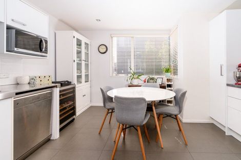 Photo of property in Altar Apartments, 38/120 Rintoul Street, Newtown, Wellington, 6021