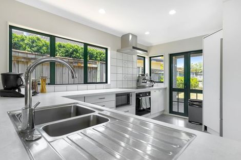 Photo of property in 2 Hanna Place, Havelock North, 4130