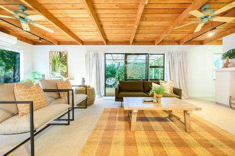 Photo of property in 6 Lincoln Street, Ashhurst, 4810