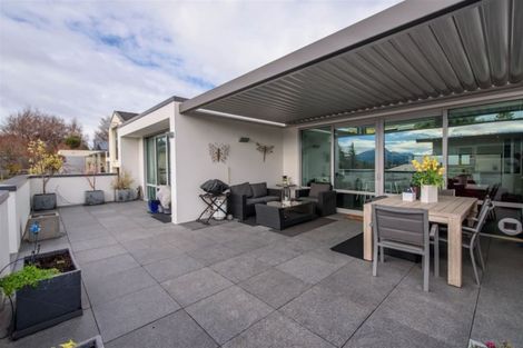 Photo of property in 15 Faulks Terrace, Wanaka, 9305