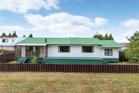 Photo of property in 76a Kahikatea Drive, Melville, Hamilton, 3206
