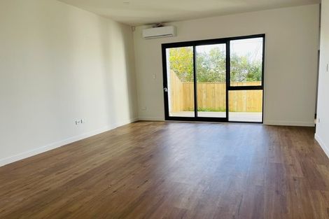 Photo of property in 9/196 Royal Road, Massey, Auckland, 0614