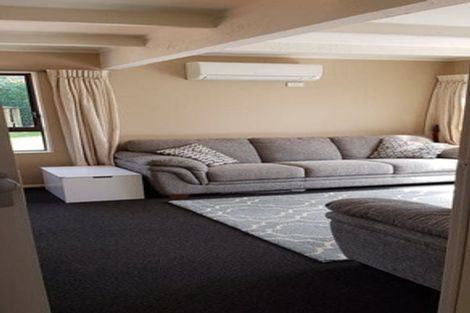 Photo of property in 17 Mallard Grove, Churton Park, Wellington, 6037