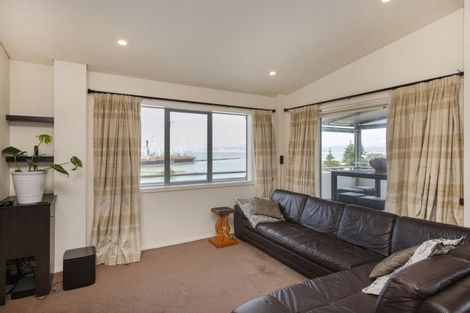 Photo of property in Bay View, 19/90 Customhouse Street, Gisborne, 4010