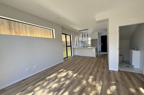 Photo of property in 8 Hobart Crescent, Wattle Downs, Auckland, 2103