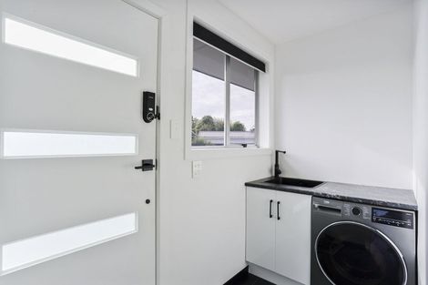 Photo of property in 28 Shetland Street, Woolston, Christchurch, 8062