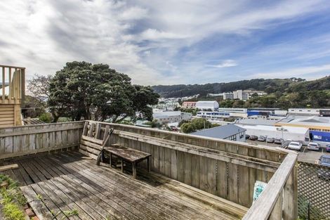 Photo of property in 129 Tasman Street, Mount Cook, Wellington, 6021