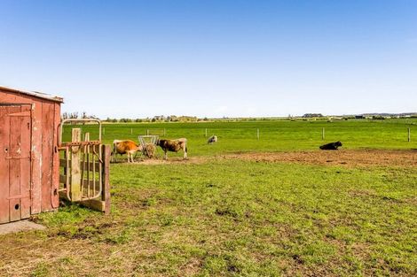 Photo of property in 39 Auroa Road, Otakeho, Hawera, 4678