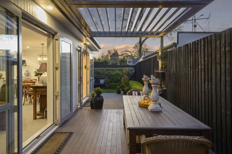 Photo of property in 56 Fendalton Road, Fendalton, Christchurch, 8014