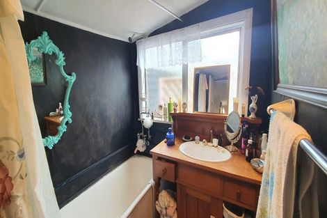 Photo of property in 9 Edward Street, Waimate, 7924