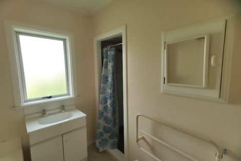 Photo of property in 17 Matipo Road, Te Atatu Peninsula, Auckland, 0610