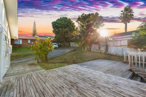 Photo of property in 16g Roick Parade, Glen Eden, Auckland, 0602