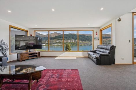 Photo of property in 560 Peninsula Road, Kelvin Heights, Queenstown, 9300