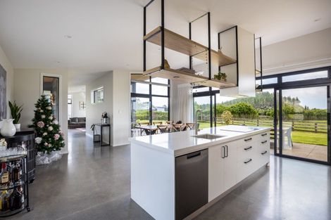 Photo of property in 13 Thomason Road, Egmont Village, New Plymouth, 4371