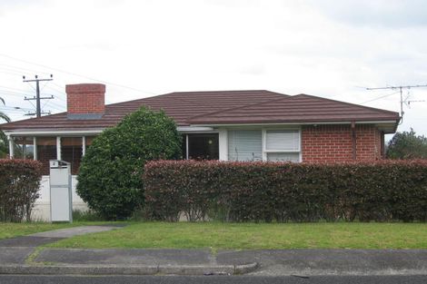 Photo of property in 2/13 Edgeworth Road, Glenfield, Auckland, 0629