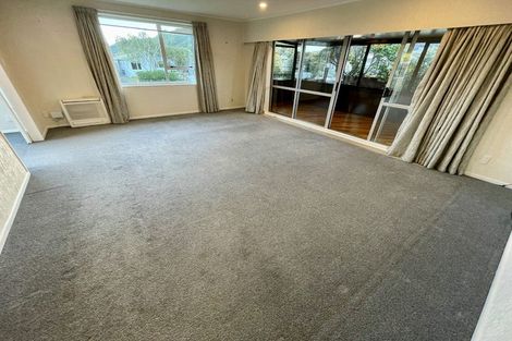 Photo of property in 8 Tacoma Drive, Totara Park, Upper Hutt, 5018