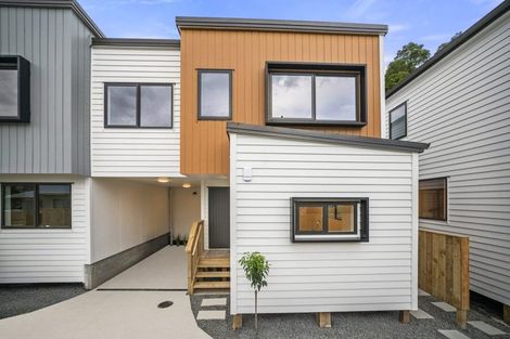 Photo of property in 21a Hillcrest Avenue, Hillcrest, Auckland, 0627