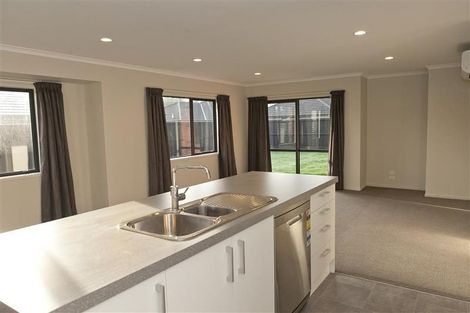 Photo of property in 32 Burford Way, Rolleston, 7615