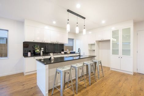 Photo of property in 10 Rauaruhe Road, Karaka, Papakura, 2113