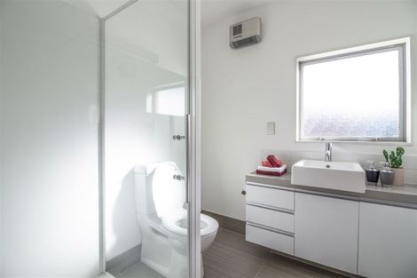 Photo of property in 49 Saddleback Grove, Karori, Wellington, 6012