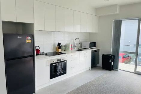 Photo of property in 55a Edmonton Road, Henderson, Auckland, 0612
