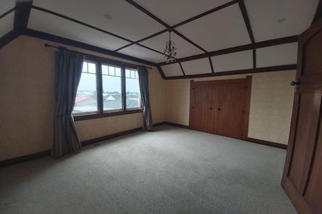 Photo of property in 35 Victoria Street, Hawera, 4610