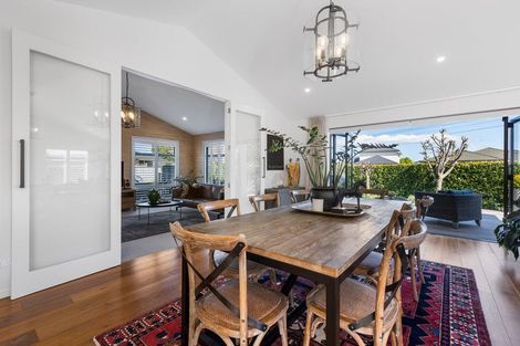 Photo of property in 1 Tupare Place, Highlands Park, New Plymouth, 4312