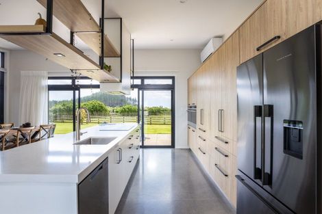 Photo of property in 13 Thomason Road, Egmont Village, New Plymouth, 4371