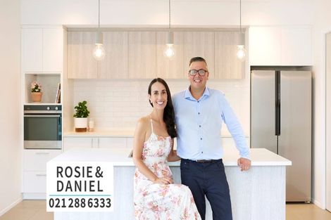 Photo of property in 9 Gloria Avenue, Te Atatu Peninsula, Auckland, 0610