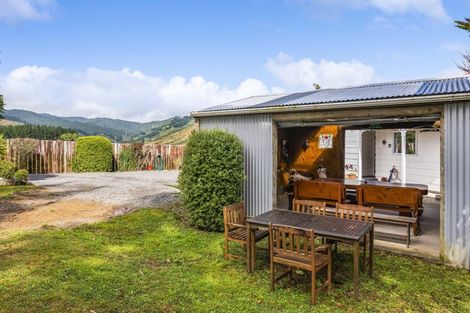 Photo of property in 33 Ratadale Road, Reikorangi, Waikanae, 5391
