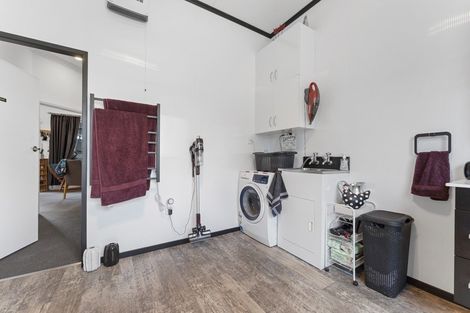 Photo of property in 373 Broadway, Stratford, 4332