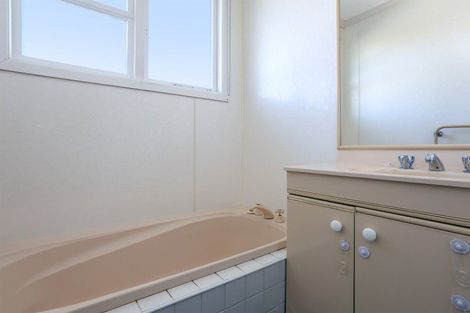 Photo of property in 6 Porritt Place, Tamatea, Napier, 4112