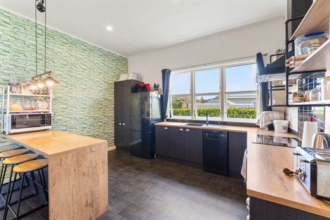 Photo of property in 11 Lewis Avenue, Aramoho, Whanganui, 4500