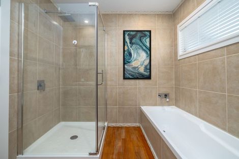 Photo of property in 2 Kempton Street, Greytown, 5712