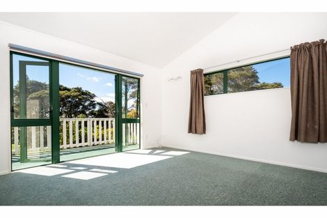 Photo of property in 129a Colwill Road, Massey, Auckland, 0614