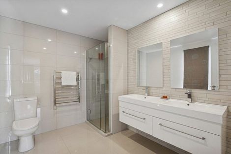 Photo of property in 560 Peninsula Road, Kelvin Heights, Queenstown, 9300