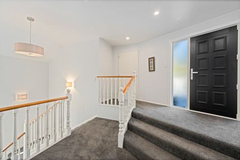 Photo of property in 37 Waikawa Road, Picton, 7220