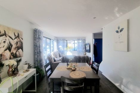 Photo of property in 6 Collie Road, Jacks Point, 9371