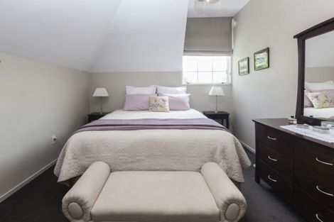 Photo of property in 244 Memorial Avenue, Burnside, Christchurch, 8053