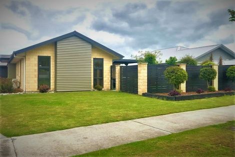 Photo of property in 58 Huntingdon Drive, Rangiora, 7400