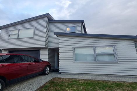 Photo of property in 141 Amesbury Drive, Churton Park, Wellington, 6037