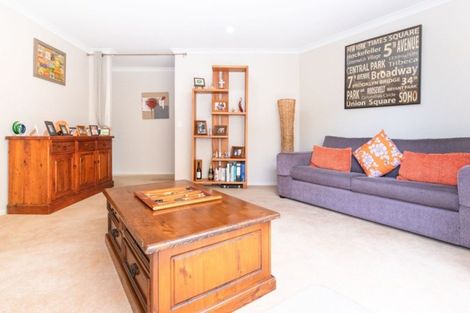 Photo of property in 46 Monte Cassino Place, Birkdale, Auckland, 0626