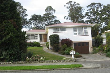 Photo of property in 14 Oxford Street, Holmes Hill, Oamaru, 9401