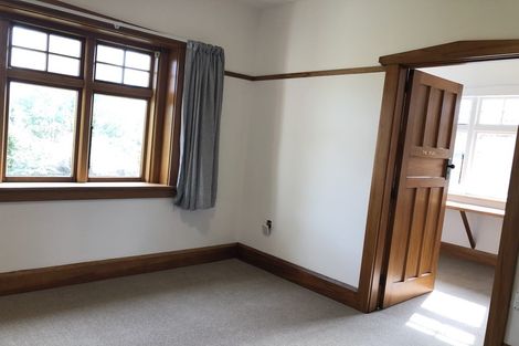 Photo of property in 90 Palatine Terrace, Saint Martins, Christchurch, 8022