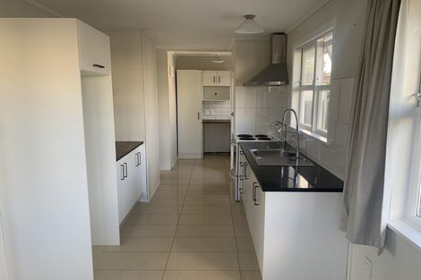 Photo of property in 14 Hywell Place, Manurewa, Auckland, 2102