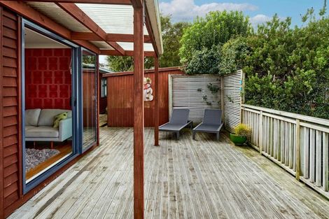 Photo of property in 15 Tirowhanga Road, Paremata, Porirua, 5024